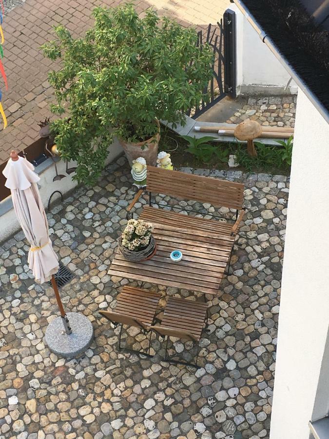 Apartamento Schmuckkaestle Am Hafen Wiesbaden Exterior foto